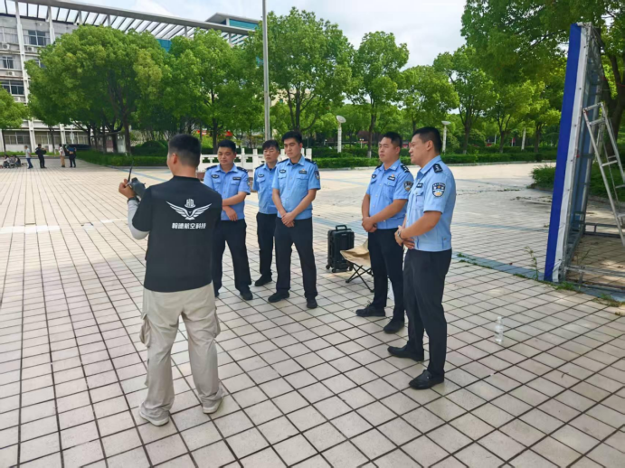 从无人机爱好者到月薪过万，关键在于持有一张CAAC执照